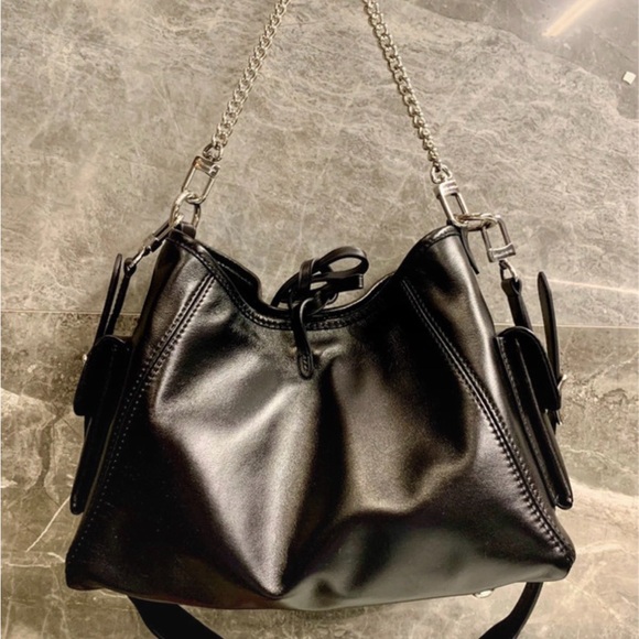 Louis Vuitton CarryAll Cargo Vibe PM shoulder bag - Picture 13 of 16